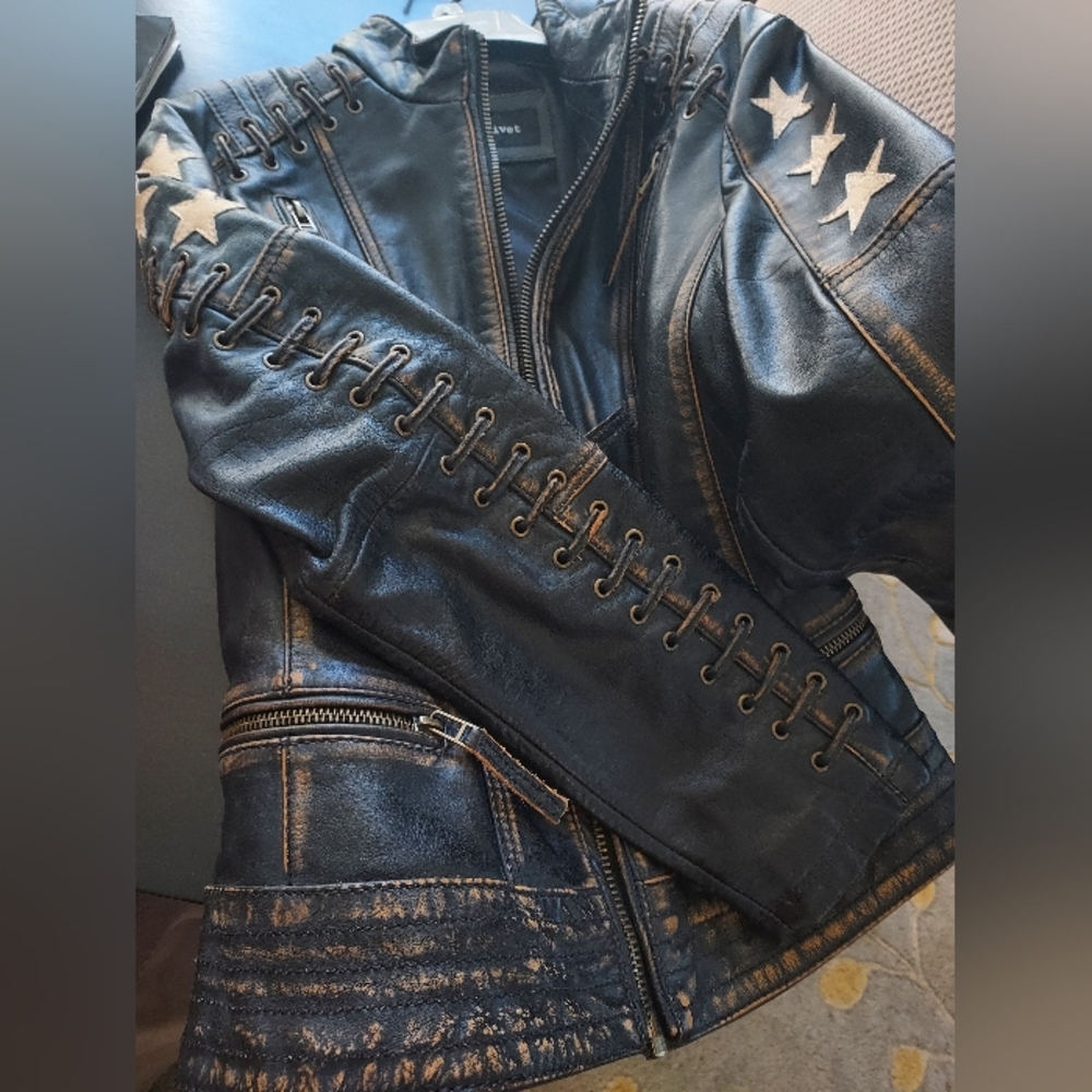 Black Rivet (Wilsons Leather) Distressed Leather Jacket with Star Details, S - Picture 6 of 16